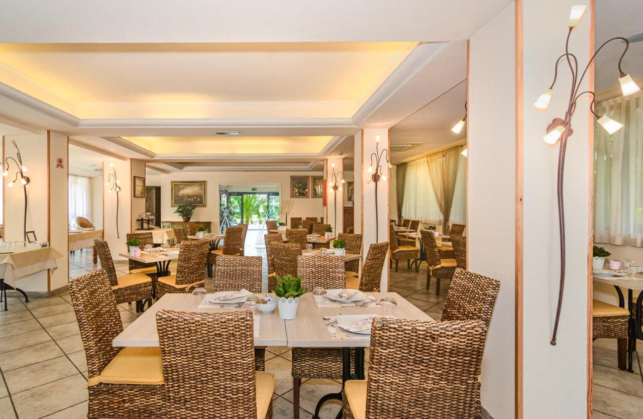 Hotel Nedy Marina di Massa Exterior photo
